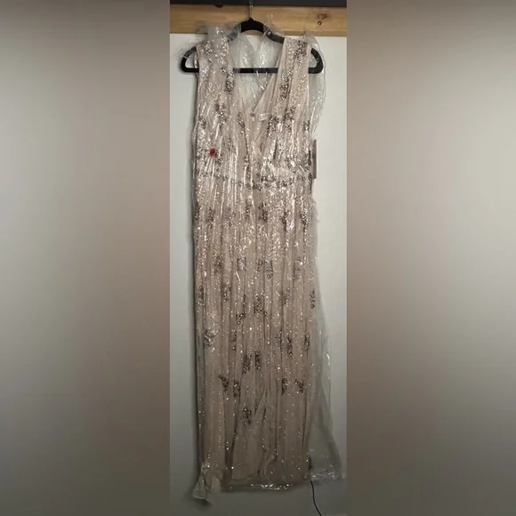 NWT MAC DUGGAL Cap Sleeve Embellished Gown - Picture 5 of 9